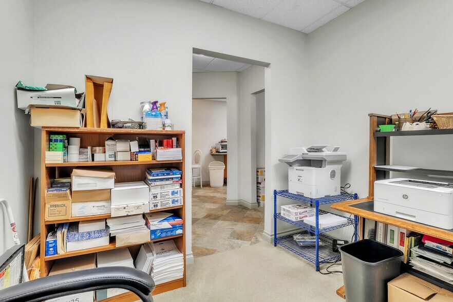 More Photos Of 1450 Pa-51, Clairton Office For Sale