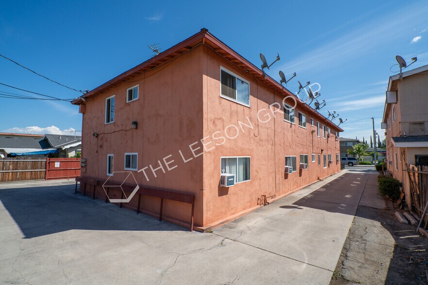 More Photos Of 1125 N Mayfair Ave, Anaheim Apartments For Sale