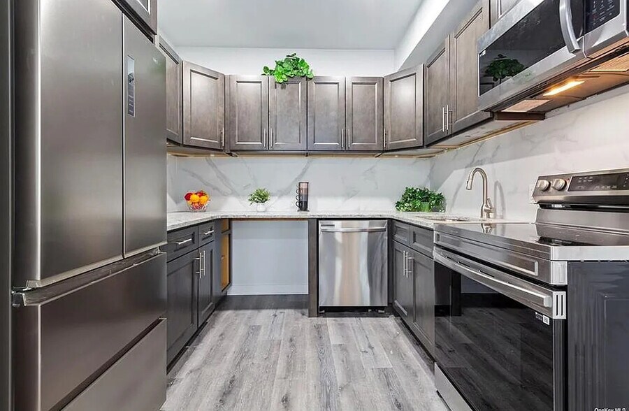 More Photos Of 214-33 41st Avenue Ave, Bayside Apartments For Sale