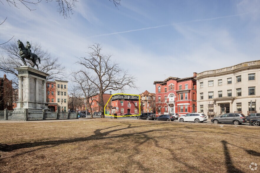 More Photos Of 521-523 Washington St, Newark Apartments For Sale