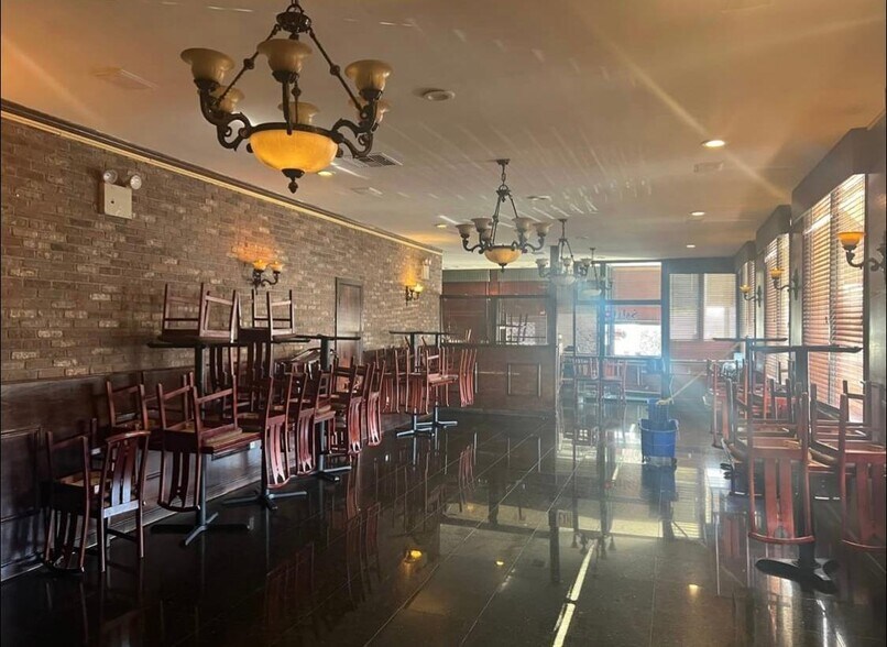 More Photos Of 161-50 Cross Bay Blvd, Howard Beach Fast Food For Lease