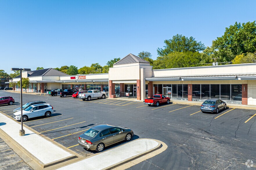 More Photos Of 10316-10412 Shawnee Mission Pky, Shawnee General Retail For Lease