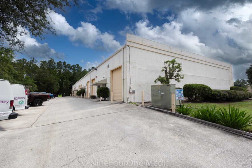 More Photos Of 11215 St Johns Industrial Pky, Jacksonville Warehouse For Lease
