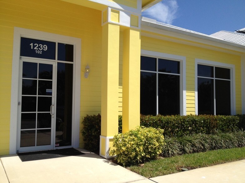 More Photos Of 1239 SE Indian St, Stuart Light Distribution For Lease
