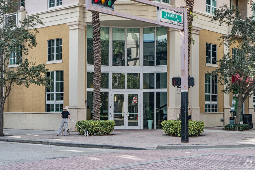 More Photos Of 410 Evernia St, West Palm Beach Apartments For Lease