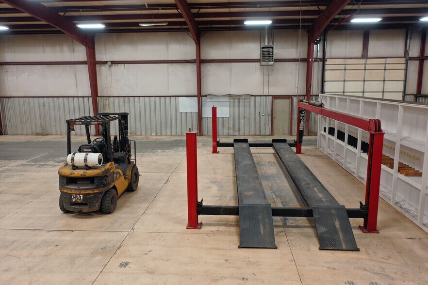 More Photos Of 17 Wilkins Peak Dr, Rock Springs Industrial For Lease
