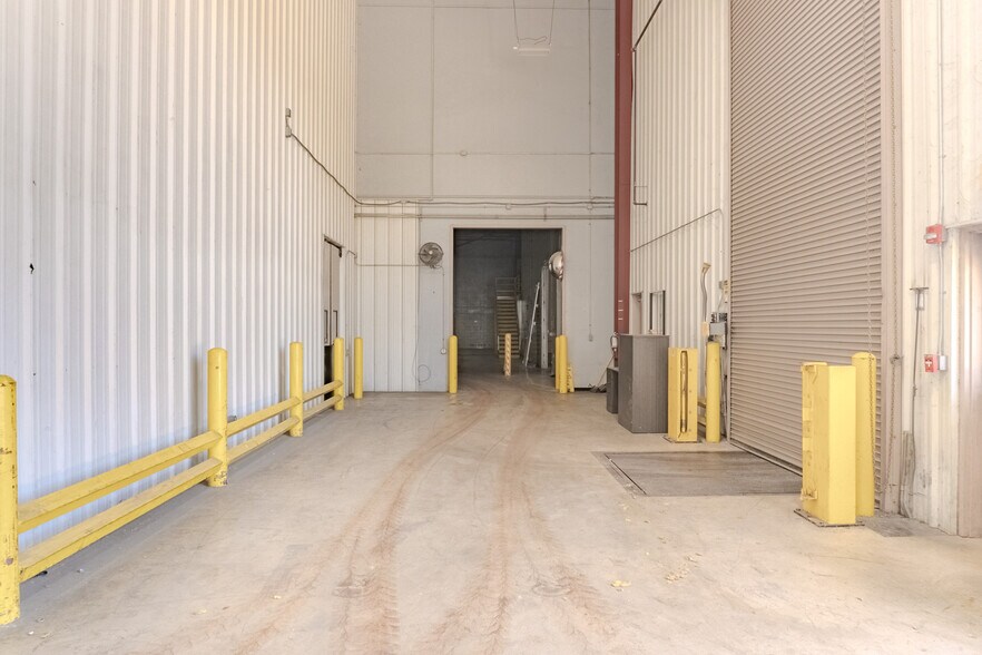 More Photos Of 4611 Wiseman Blvd, San Antonio Manufacturing For Sale