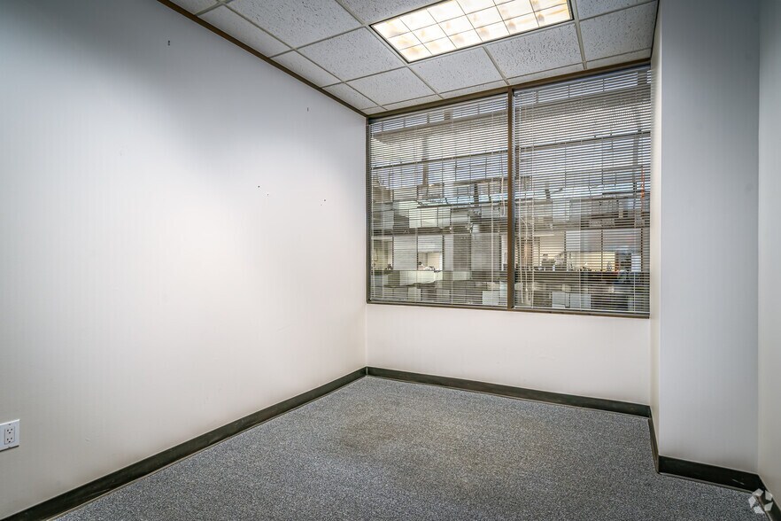 Photo of 11st Floor Ste 1150S