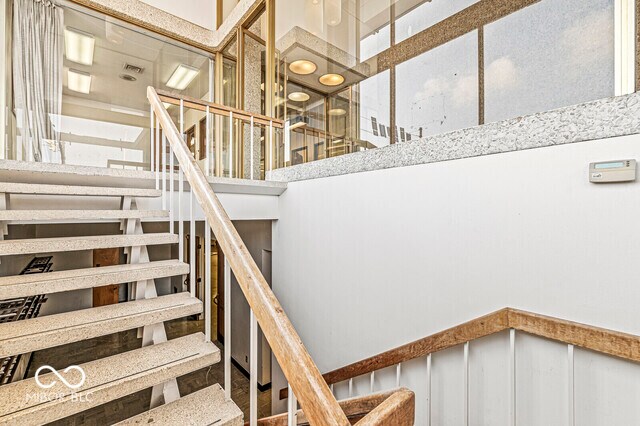 More Photos Of 101 S Anderson St, Elwood Restaurant For Sale