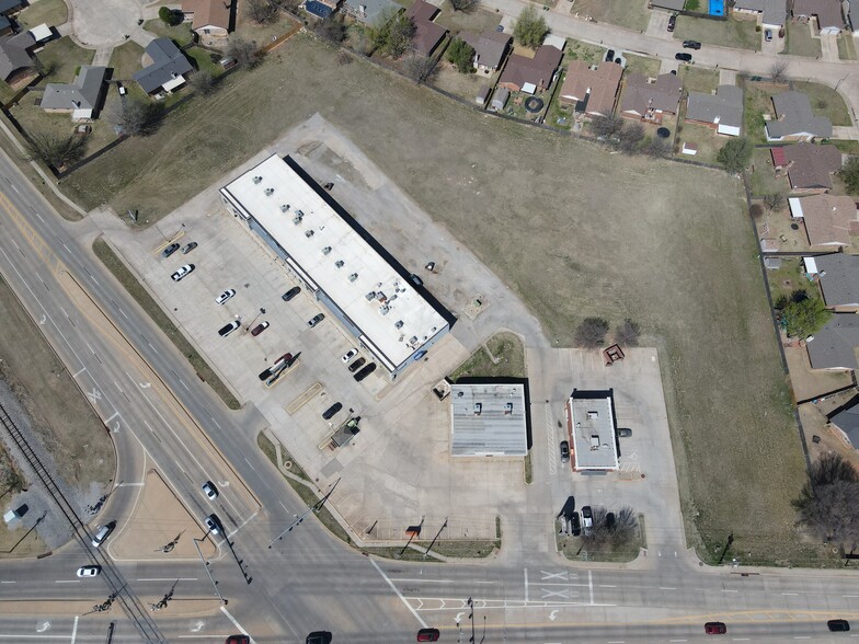 More Photos Of 1225 Vandament ave, Yukon Land For Sale