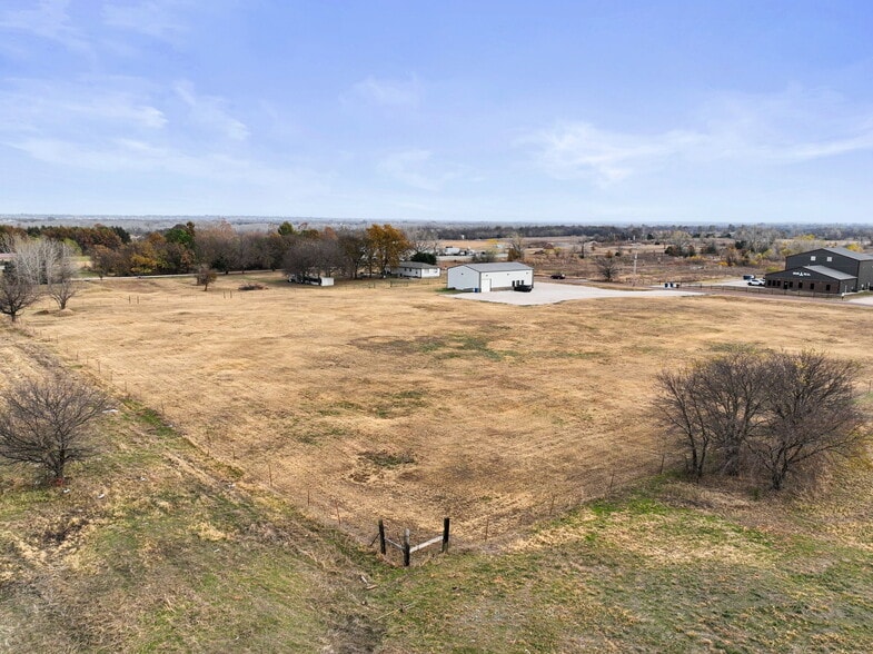 More Photos Of 1725 NE 16th St, Newcastle Warehouse For Sale