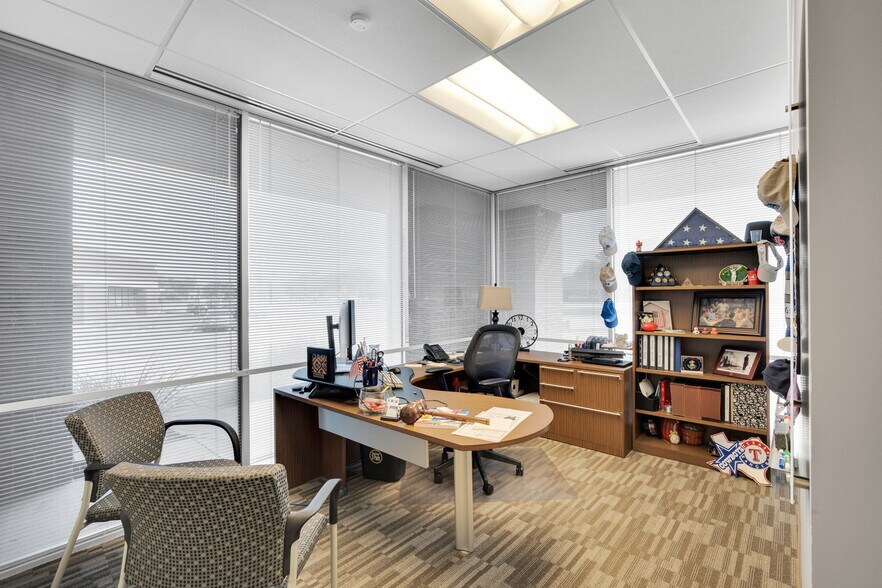 More Photos Of 1620 Valwood Pky, Carrollton Research And Development For Sale