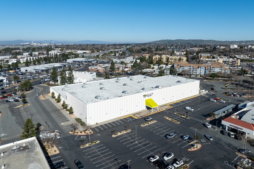 More Photos Of 1695 Willow Pass Rd, Concord Freestanding For Lease
