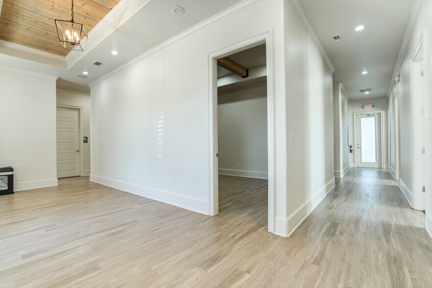 More Photos Of 2523 86 St, Lubbock Office For Lease