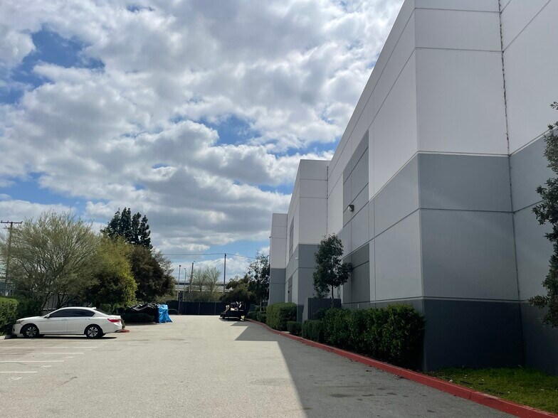 More Photos Of 13001 Temple Ave, City Of Industry Warehouse For Sale