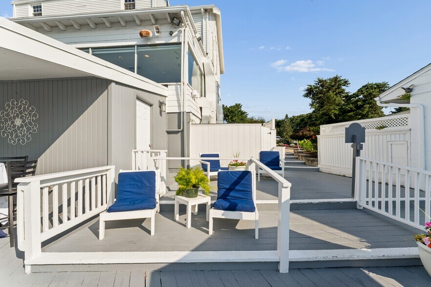 More Photos Of 62 Cove St, New Haven Specialty For Sale