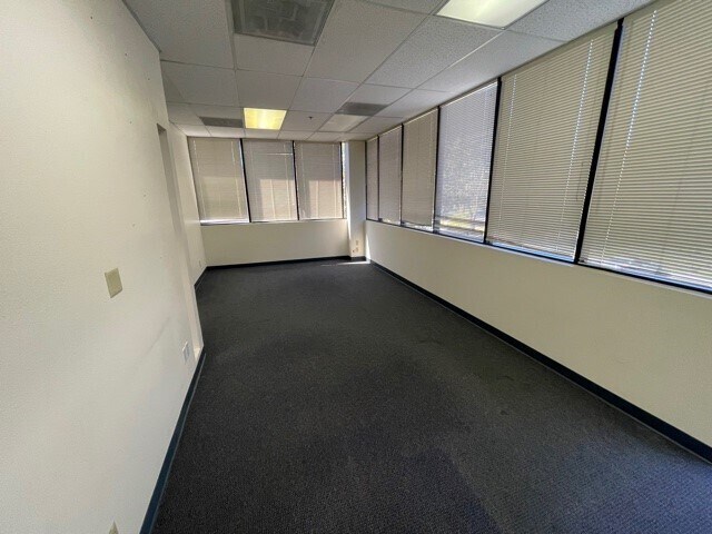 More Photos Of 1220-1240 Avenida Acaso, Camarillo Manufacturing For Lease