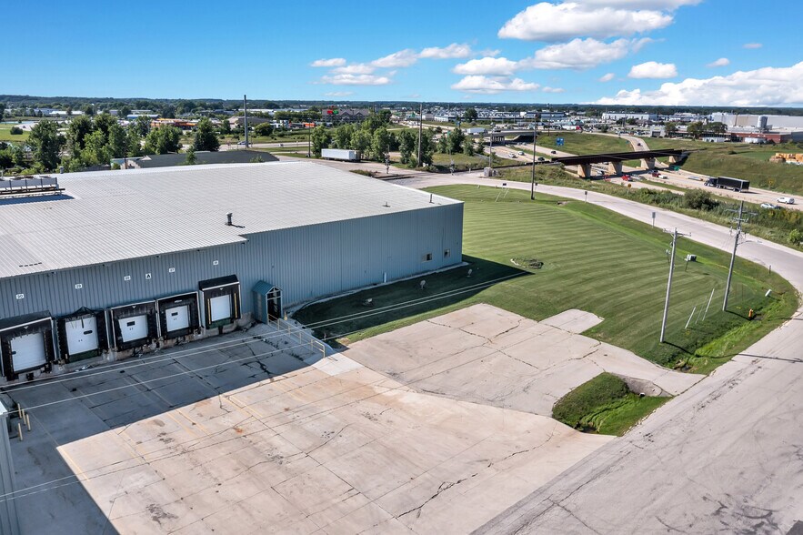 More Photos Of 122-342 Kohlman Rd, Fond Du Lac Industrial For Sale