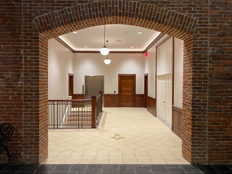 More Photos Of 54 S Potomac St, Hagerstown Office For Lease