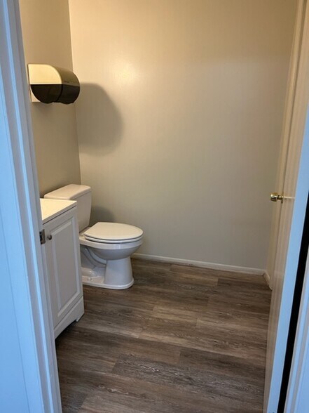 More Photos Of 3525 Ellicott Mills Dr, Ellicott City Office For Lease