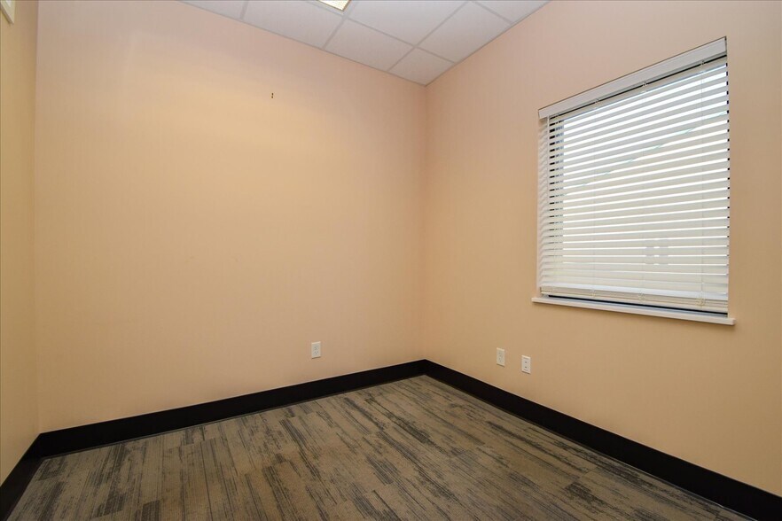 More Photos Of 1405 Mill Race Dr, Salem Industrial For Sale