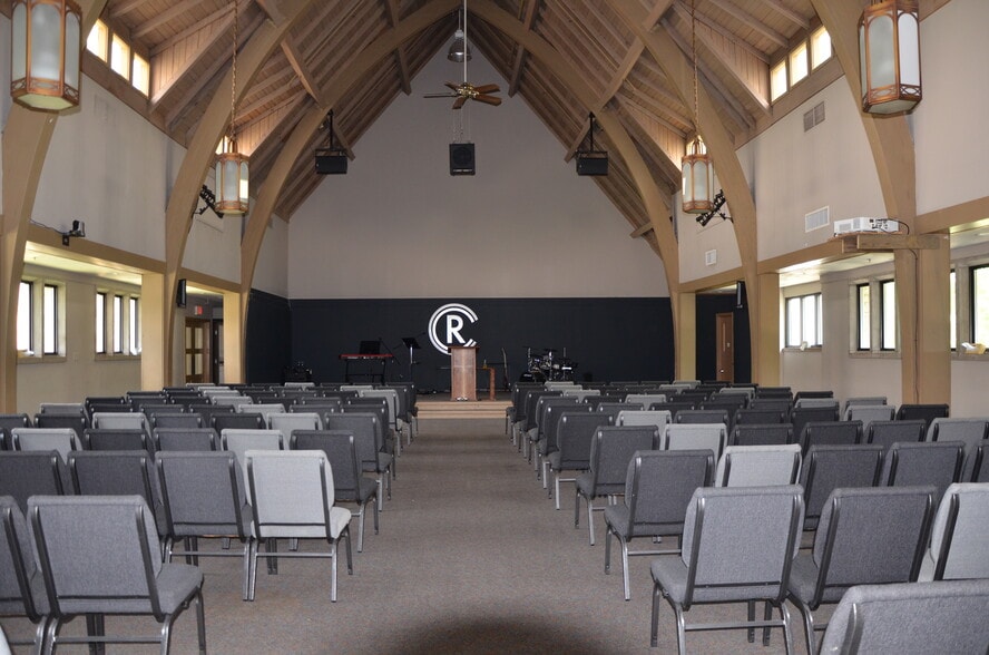 More Photos Of 2100 1st Ave NE, Cedar Rapids Religious Facility For Sale