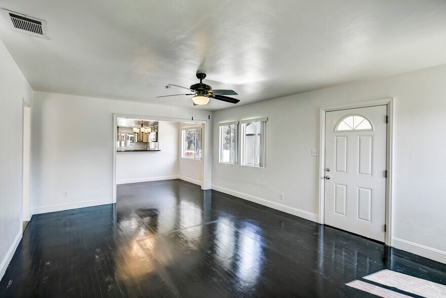 More Photos Of 2371 Mentone Ave, Mentone Apartments For Sale