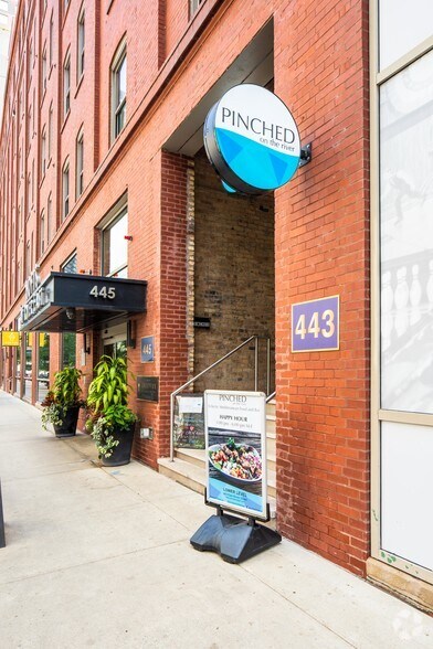 More Photos Of 401-465 E Illinois St, Chicago Apartments For Lease