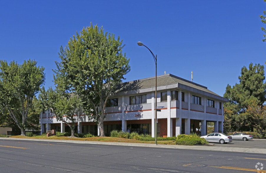 More Photos Of 2901 Moorpark Ave, San Jose Office For Lease