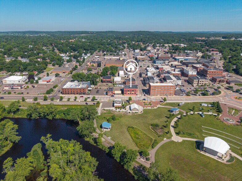 More Photos Of 2 Bay St, Chippewa Falls Storefront Retail Office For Sale