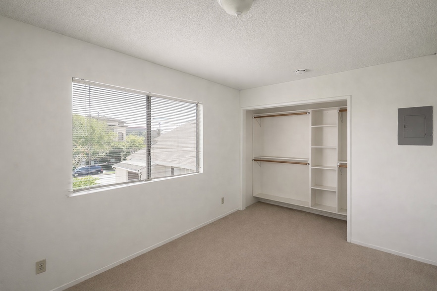 More Photos Of 104 N Atlantic Blvd, Alhambra Apartments For Sale