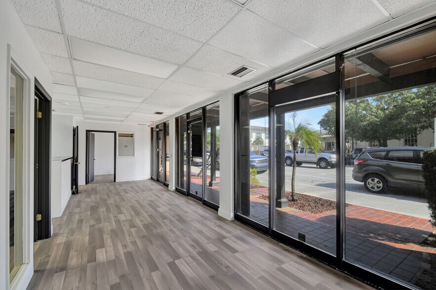 More Photos Of 101 N J St, Lake Worth Office For Lease