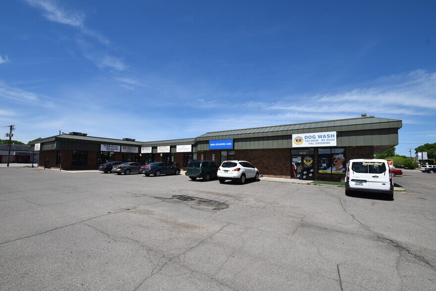 More Photos Of 2800-2820 Broadway, Fargo General Retail For Lease