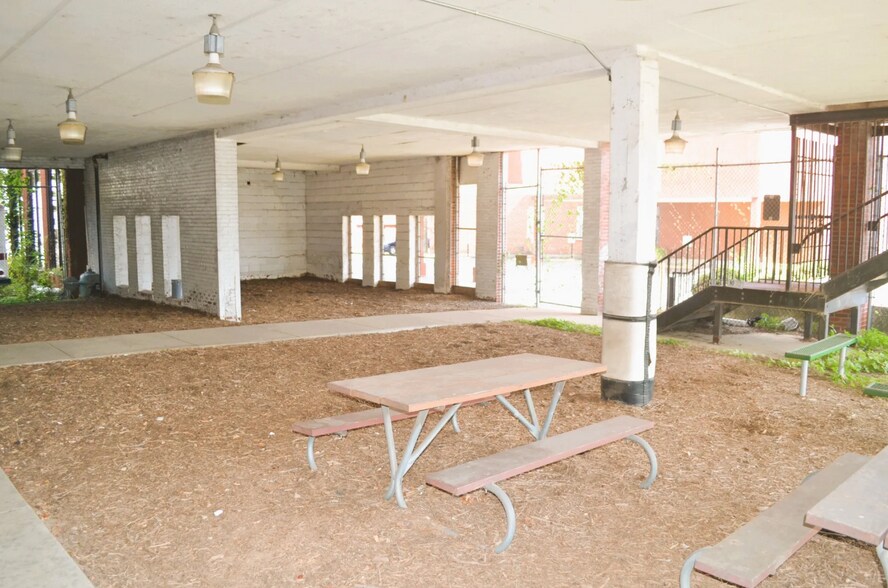 More Photos Of 1506 Hull St, Richmond Religious Facility For Lease
