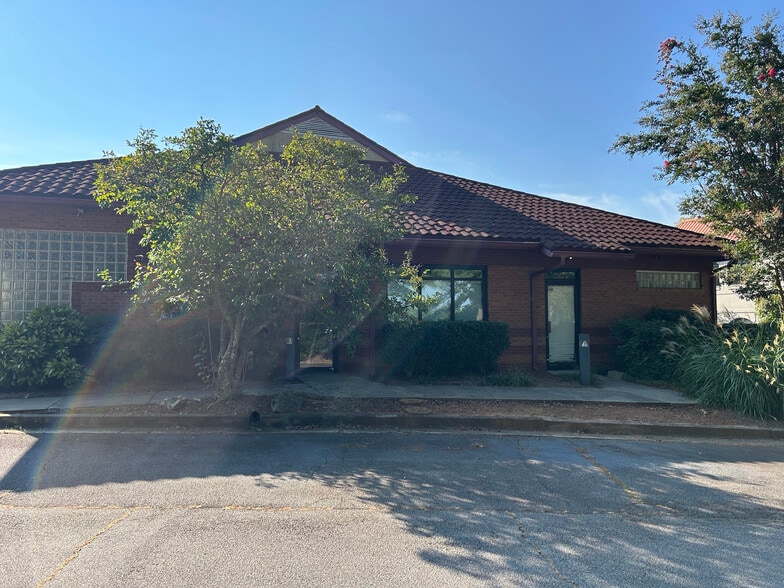 More Photos Of 5370 Peachtree Industrial Blvd, Norcross Restaurant For Sale