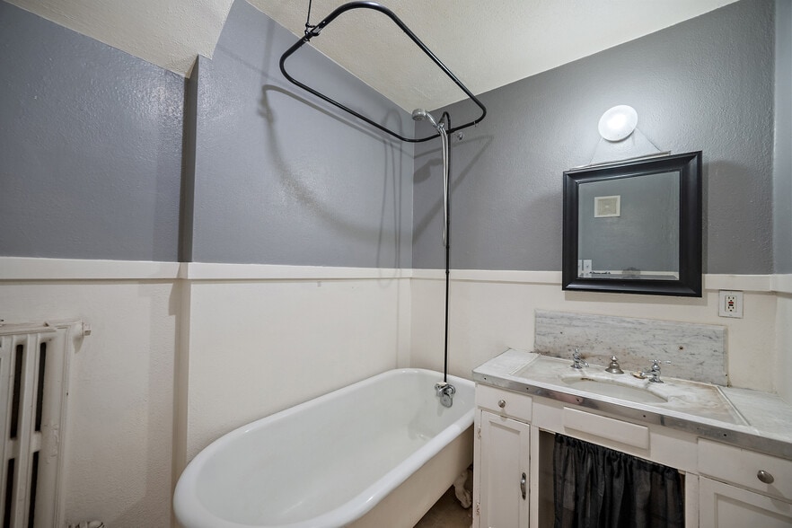 More Photos Of 33 W Willamette Ave, Colorado Springs Multifamily For Sale