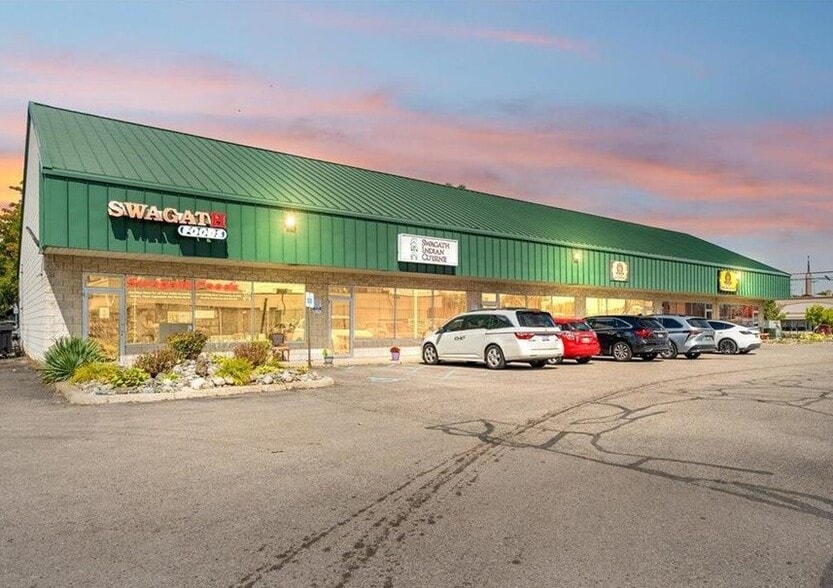 Primary Photo Of 1060 Trowbridge Rd, East Lansing Restaurant For Sale