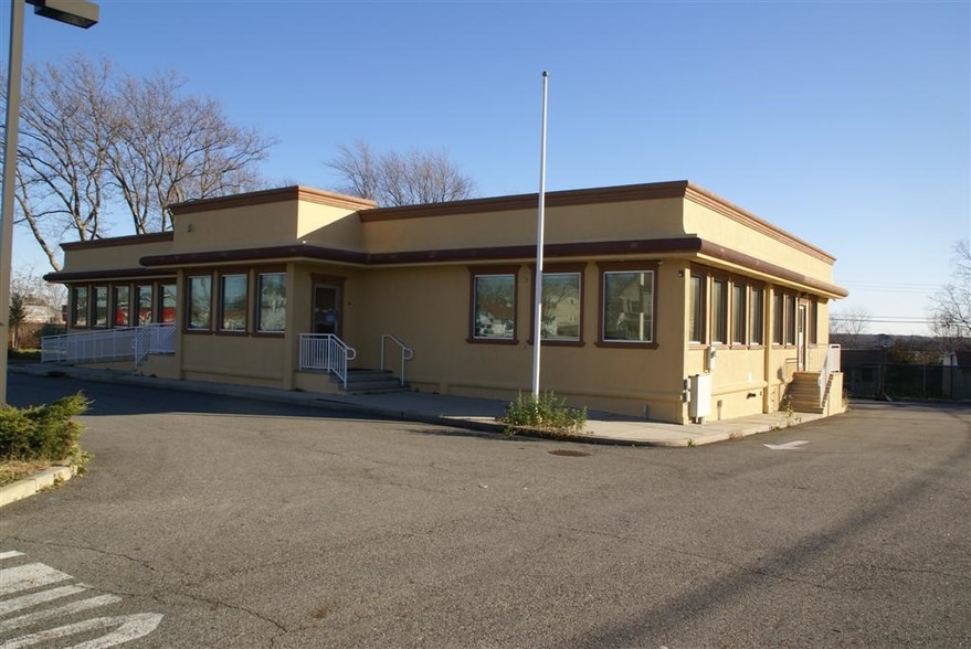 Primary Photo Of 1803 State Highway 35, Sayreville Restaurant For Lease