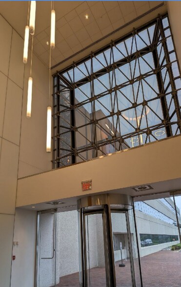 More Photos Of 2 Jericho Plz, Jericho Office For Lease