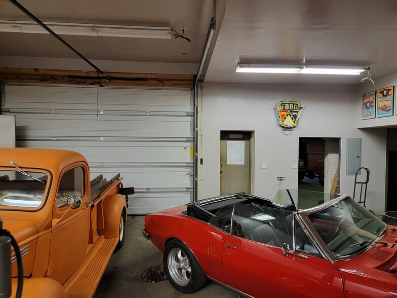 More Photos Of 771 Moon St, Akron Warehouse For Lease