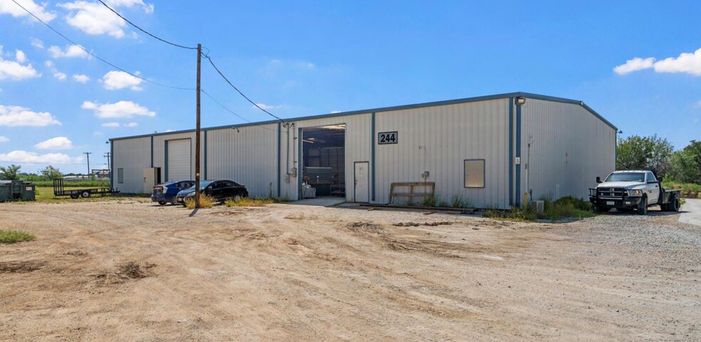 Primary Photo Of 244 S McLennan Loop, Elm Mott Warehouse For Lease