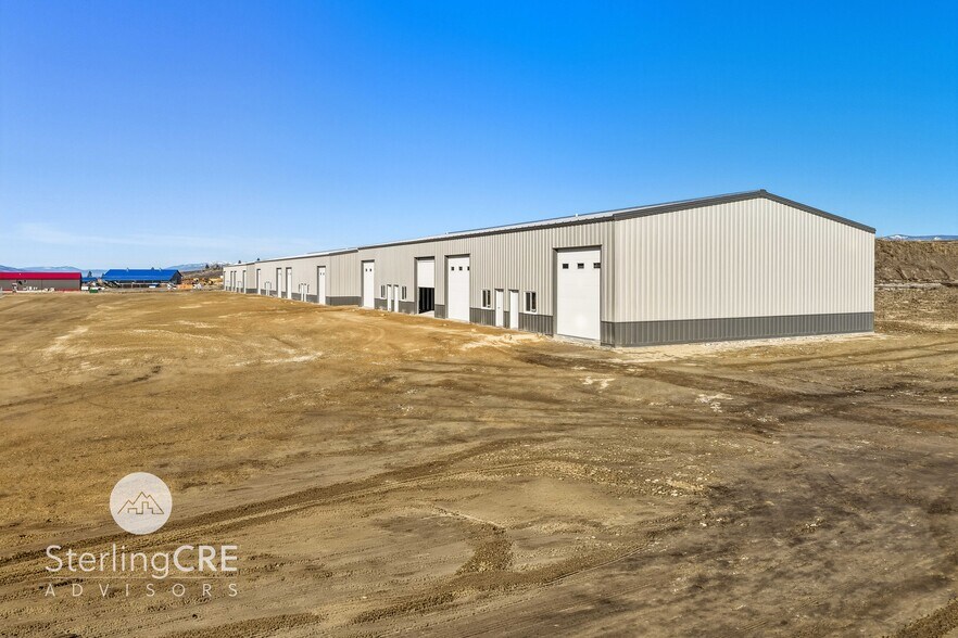 More Photos Of 422 Industry Loop, Stevensville Manufacturing For Lease