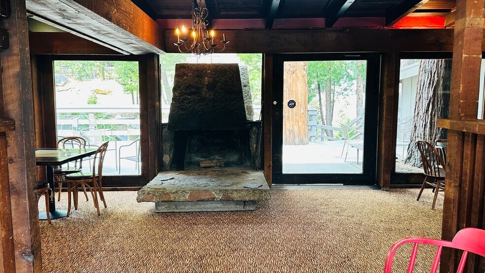 More Photos Of 54905 N Circle Dr, Idyllwild-Pine Cove Restaurant For Sale