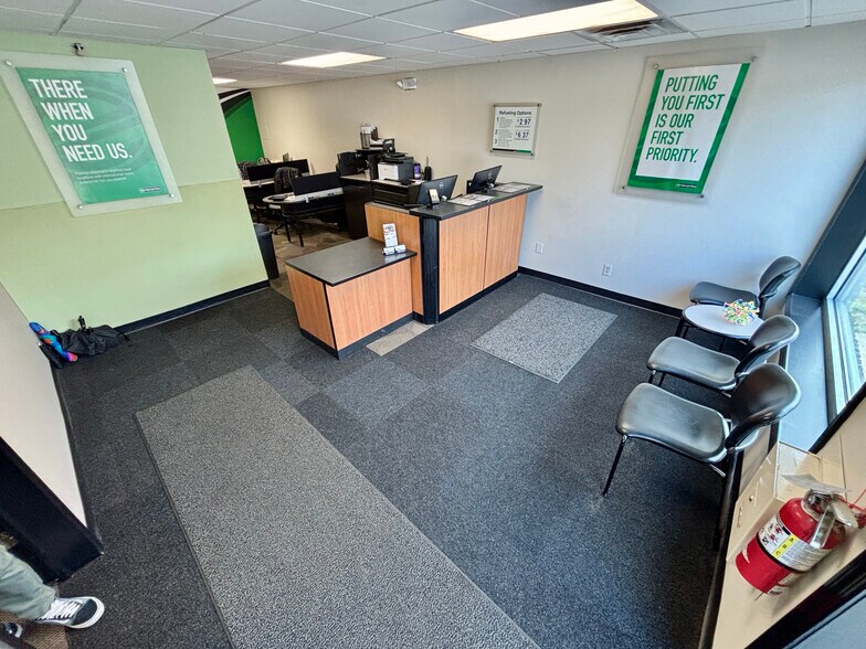 More Photos Of 516 E Main St, Brownsburg Office For Sale