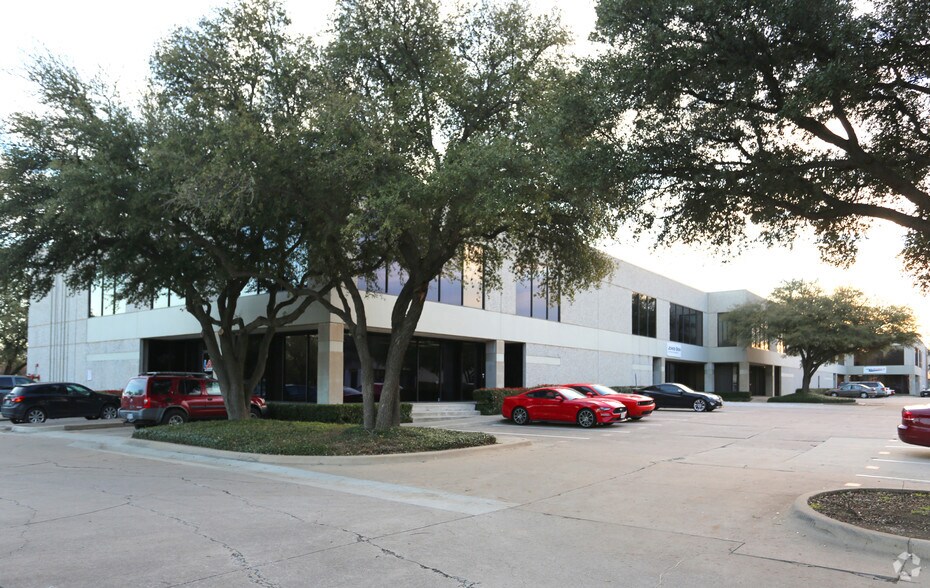 Primary Photo Of 2009 McKenzie Dr, Carrollton Warehouse For Lease