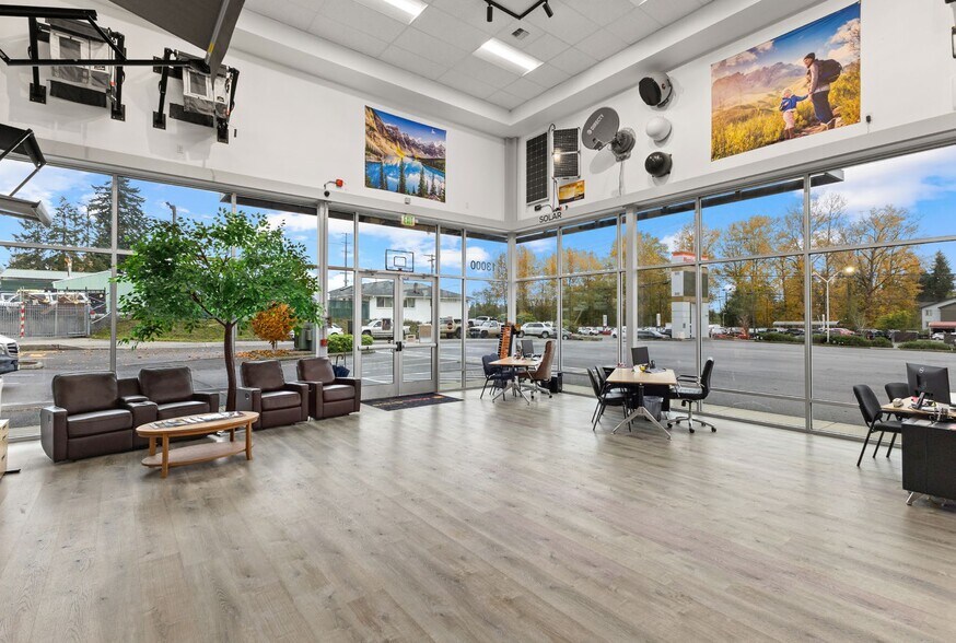 More Photos Of 13000 Highway 99, Everett Showroom For Sale