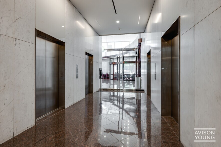 More Photos Of 3800 Maple Ave, Dallas Office For Lease