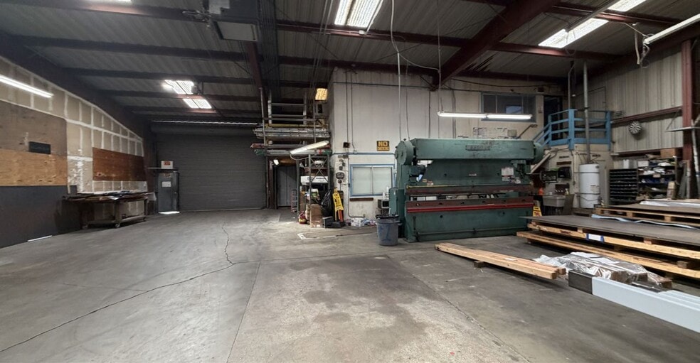 Primary Photo Of 151-171 Industrial Way, Brisbane Warehouse For Lease