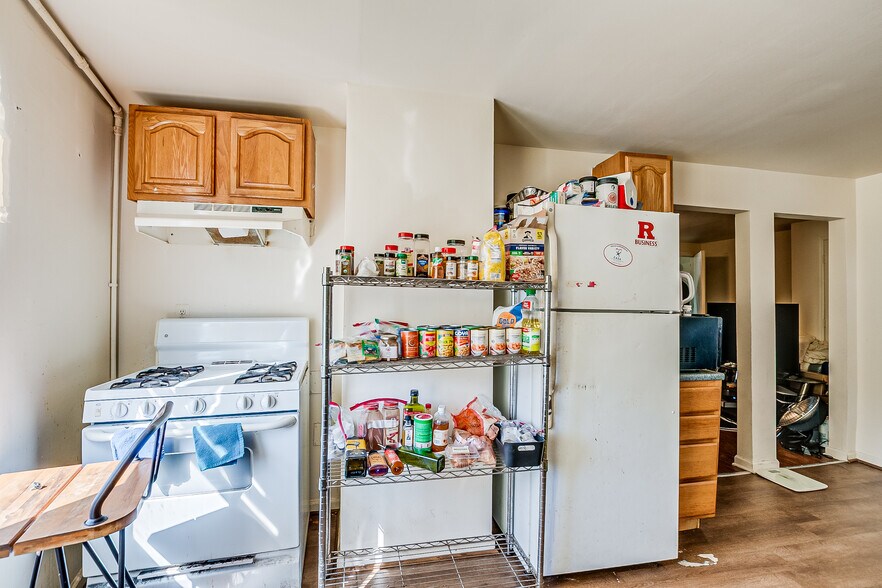 More Photos Of 172 Hamilton St, New Brunswick Storefront Retail Residential For Sale