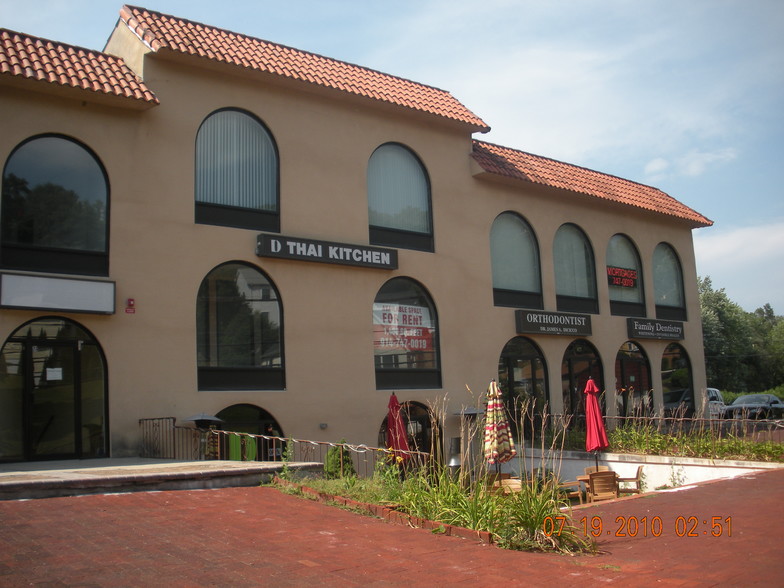 Primary Photo Of 677 Commerce St, Thornwood Office For Lease